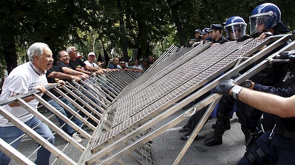 Португалия: вкладчики разорившегося банка "Эспирито Санто" вышли на демонстрацию Португалия: вкладчики разорившегося банка "Эспирито Санто" вышли на демонстрацию