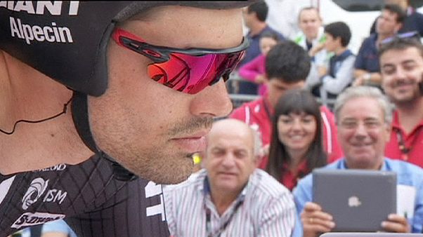 Dumoulin takes Vuelta lead after dominating time trial Dumoulin takes Vuelta lead after dominating time trial