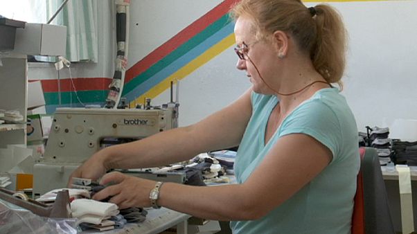 Lotta per la sopravvivenza: il pegno delle riforme greche Lotta per la sopravvivenza: il pegno delle riforme greche