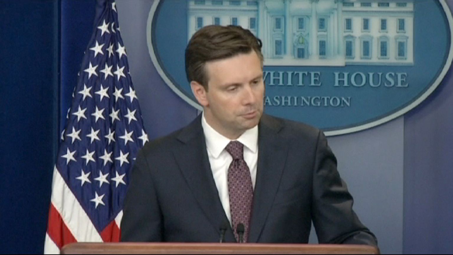 Obama directs US to accept 10,000 Syrian refugees in next year