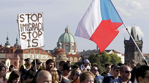 Manifestations contre les réfugiés en Slovaquie et en Pologne Manifestations contre les réfugiés en Slovaquie et en Pologne