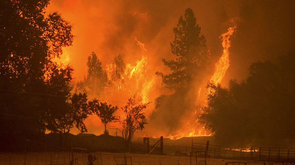 Incendio incontrolable en California