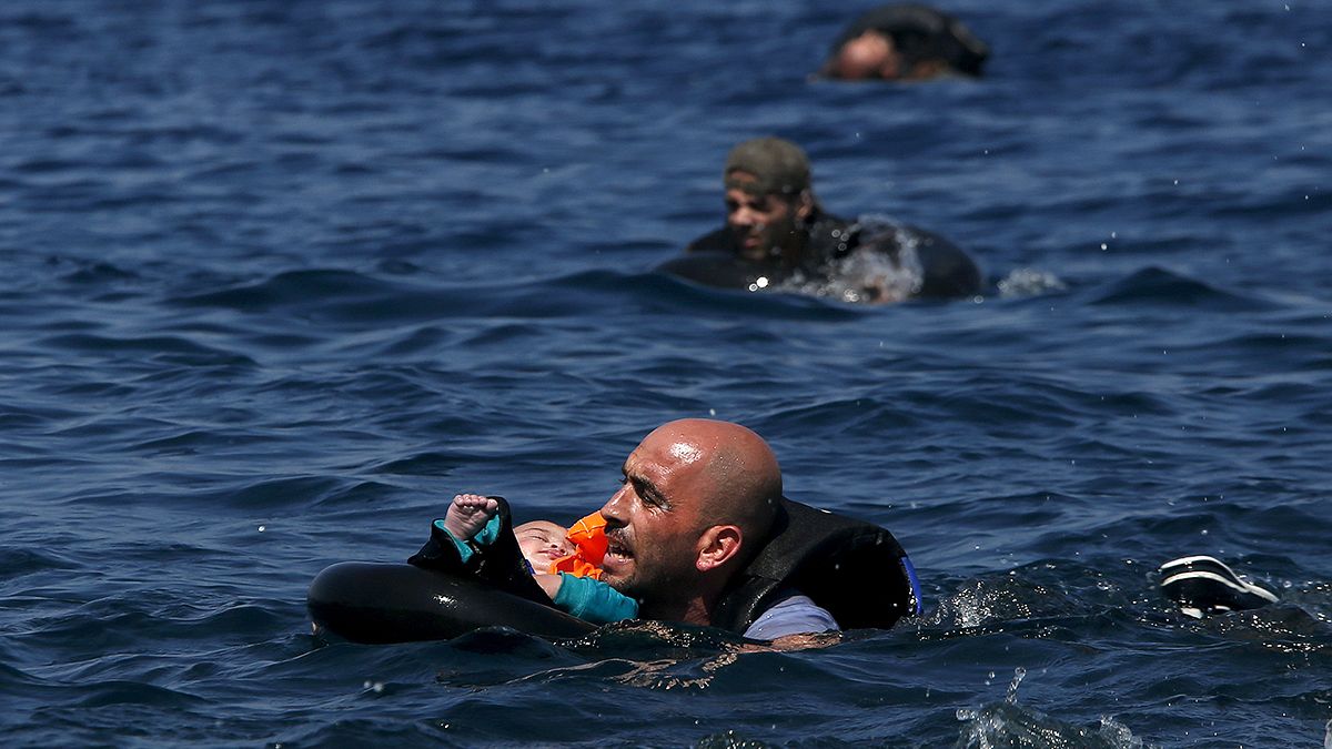 Трагедия с мигрантами у берегов Греции