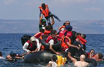 Sobe para 34 o balanço de mortos em naufrágio junto a ilha grega