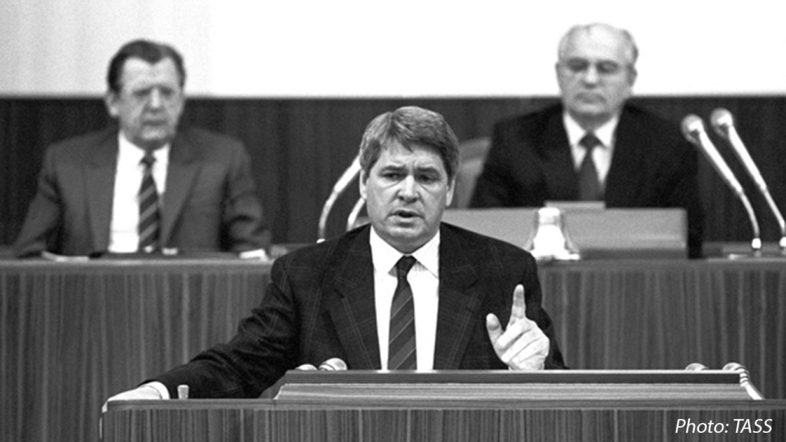 Умер основатель РГГУ Юрий Афанасьев