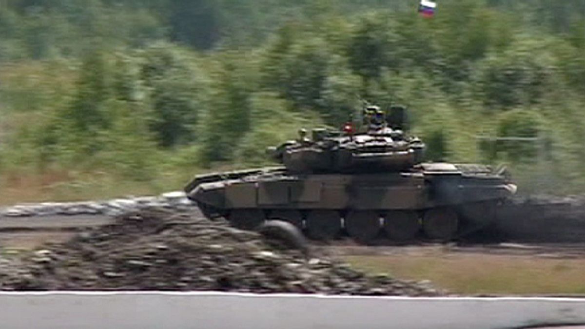 Reports of Russian tanks and artillery in Syria