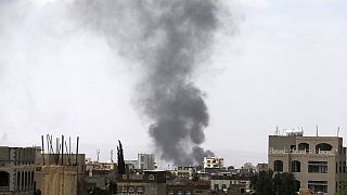 Aircraft pound Sanaa as coalition forces close in on Yemeni capital