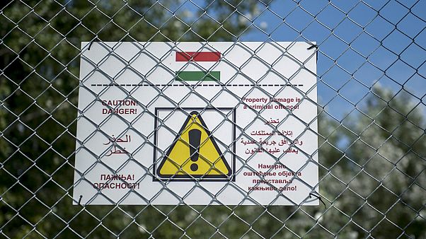 Kerítés épülhet a magyar-román határon is - az első nap az új bevándorlási törvénycsomaggal Kerítés épülhet a magyar-román határon is - az első nap az új bevándorlási törvénycsomaggal