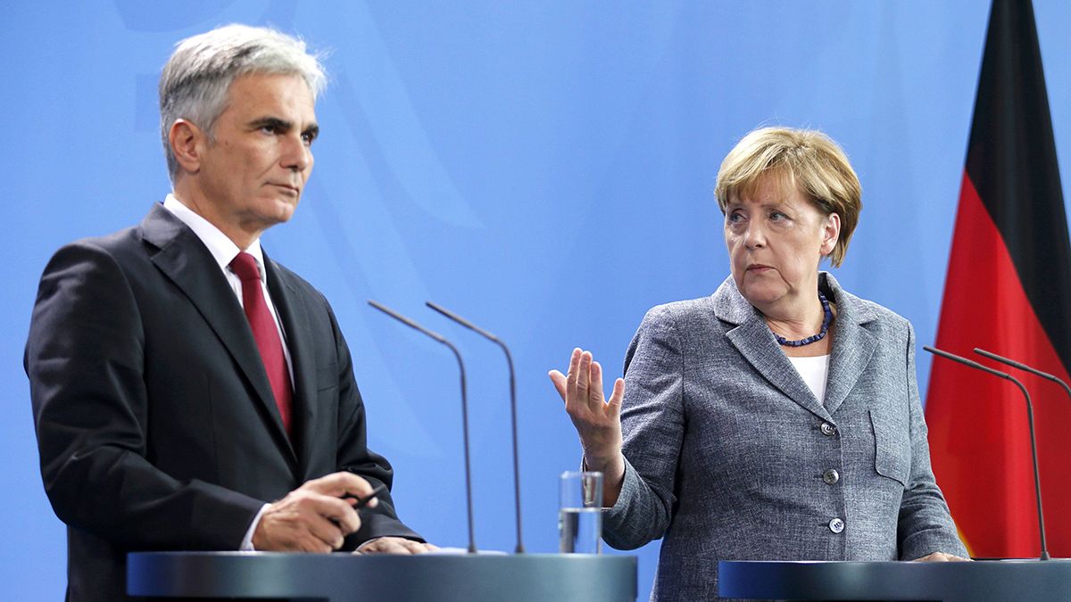Merkel und Faymann fordern EU-Sondergipfel: "Deutschland, Österreich und Schweden nicht alleine lassen"