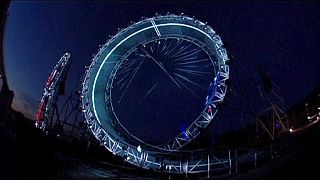 Jaguar entra en el Guinness con un vertiginoso "loop" en Frankfurt