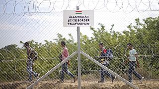 Refugees seek alternative 'Balkan' route into EU