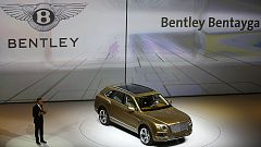 Automobile : les SUV de luxe, vedettes du salon de Francfort 2015