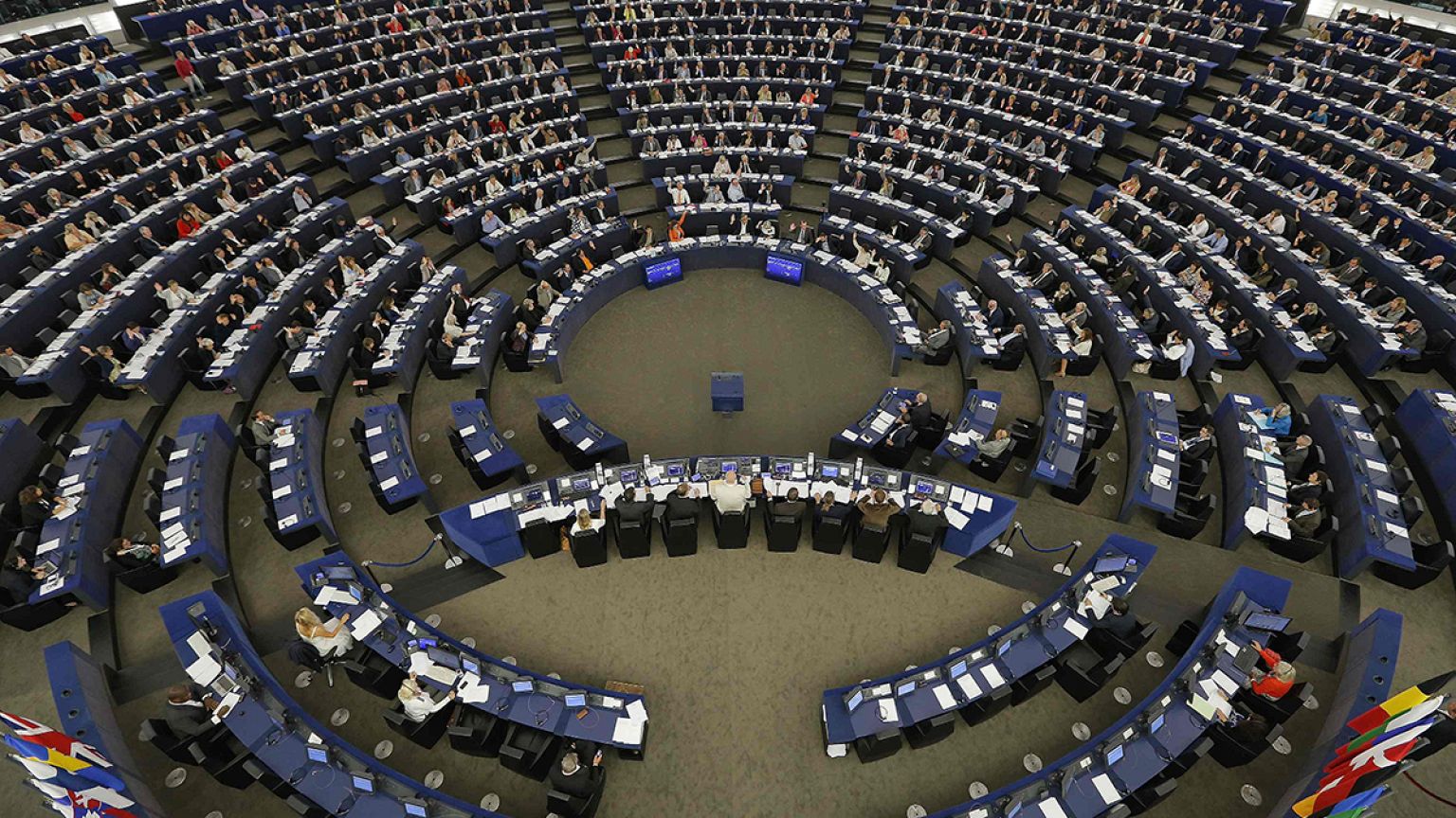 Támogatja az Európai Parlament a kötelező kvótarendszert