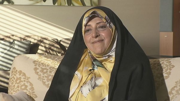 Η αρμόδια για το περιβάλλον,αντιπροέδρος του Ιράν, Μασουμέχ Εμπτεκάρ στο euronews Η αρμόδια για το περιβάλλον,αντιπροέδρος του Ιράν, Μασουμέχ Εμπτεκάρ στο euronews