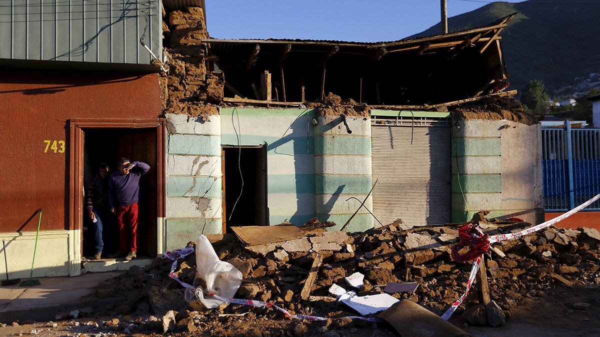Egymillió embert kellett evakuálni a földrengés miatt Chilében