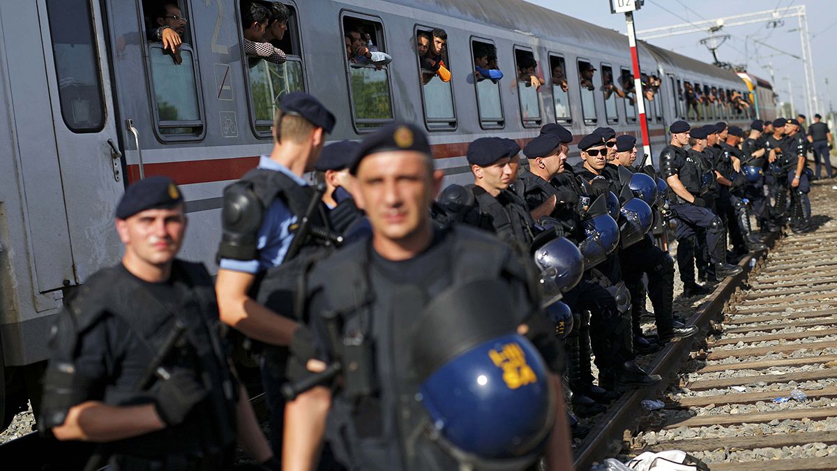 Cerrada Hungría, los refugiados cruzan por Croacia