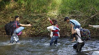 Slovenia: primi migranti arrivano da Croazia, respingimenti difficili