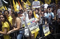 Milhares de venezuelanos manifestam-se para pedir libertação de líder da oposição