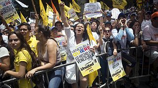 Caracas: anti-government protesters call for release of political prisoners