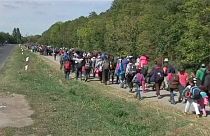 Hungria reabre fronteira a refugiados na véspera de nova reunião de emergência da UE