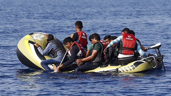 Με «hotspots» επιχειρεί να ανακουφίσει το προσφυγικό η Ε.Ε. Με «hotspots» επιχειρεί να ανακουφίσει το προσφυγικό η Ε.Ε.