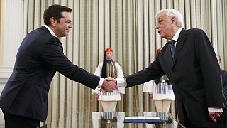 Tsipras toma novamente posse como chefe do executivo grego