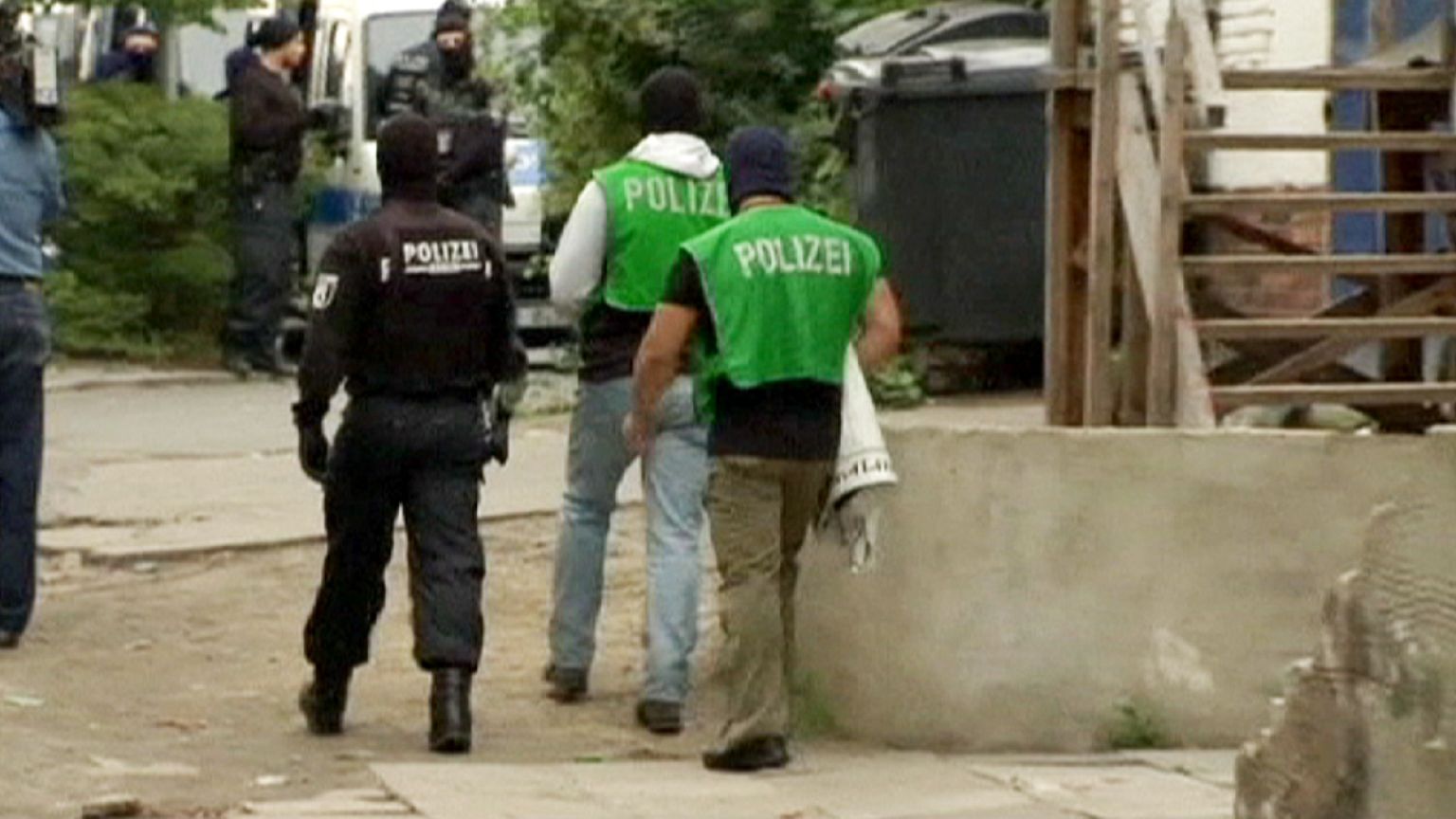 Berlin'de radikallere yönelik baskın