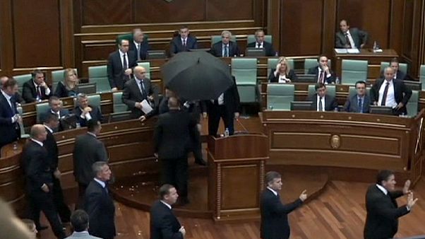 Tojászápor a koszovói kormányfőre Tojászápor a koszovói kormányfőre