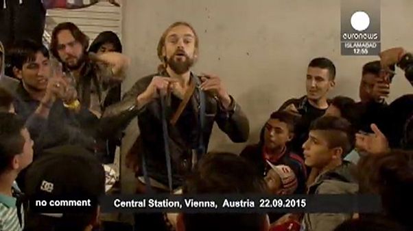 Musical relief for refugees in Vienna train station Musical relief for refugees in Vienna train station