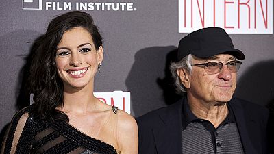 Senior De Niro works for a youthful Hathaway in The Intern