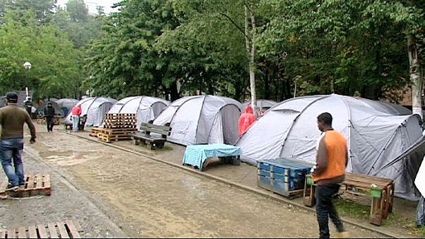 "Wie will die EU den Beschluss zur Umverteilung der Flüchtlinge umsetzen?" "Wie will die EU den Beschluss zur Umverteilung der Flüchtlinge umsetzen?"