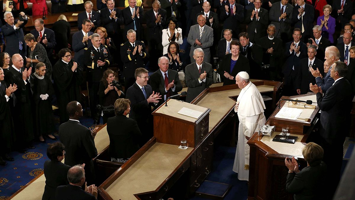 Pope pleases the crowd in wide-ranging speech to Congress