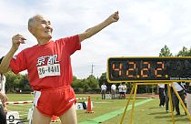 ياباني عمره 105 أعوام يحطم الرقم القياسي في سباق 100 متر