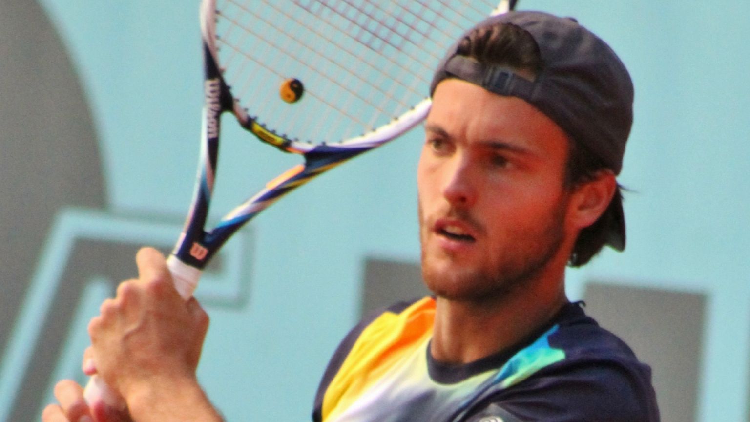 Ténis: João Sousa enfrenta Milos Raonic na final do Open de São Petersburgo