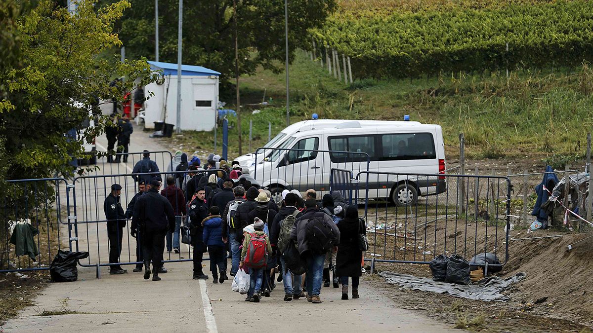 Több mint tízezer menekült érkezett Horvátországba a hétvégén