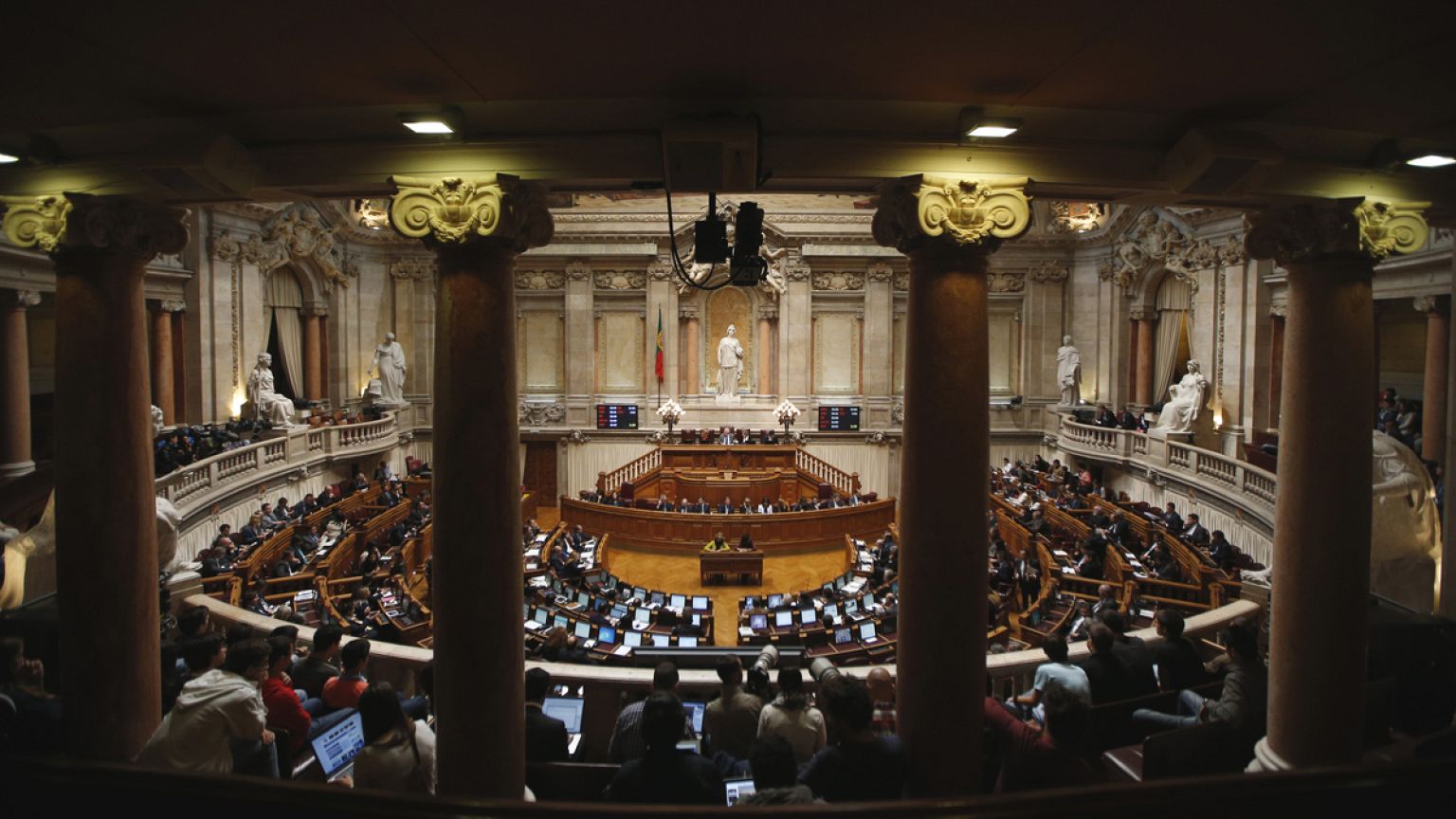 Portugal/eleições: abriu a caça ao voto dos indecisos