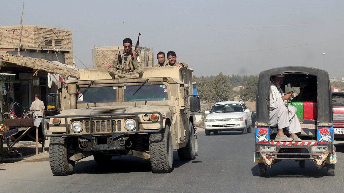 Afeganistão: forças taliban conquistam cidade estratégica no norte do país