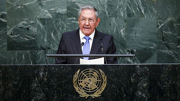 Raul Castro et Barack Obama appellent à la levée de l'embargo contre Cuba Raul Castro et Barack Obama appellent à la levée de l'embargo contre Cuba