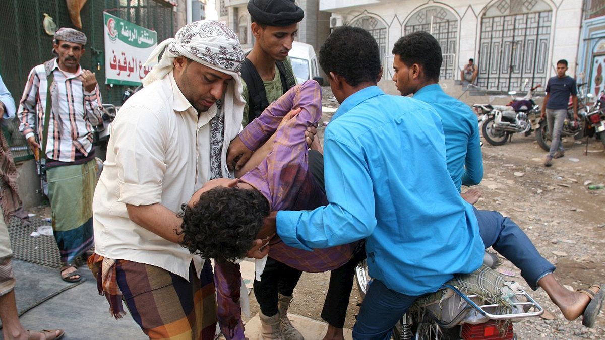 Yemen'de düğün evi hedef oldu:130 ölü