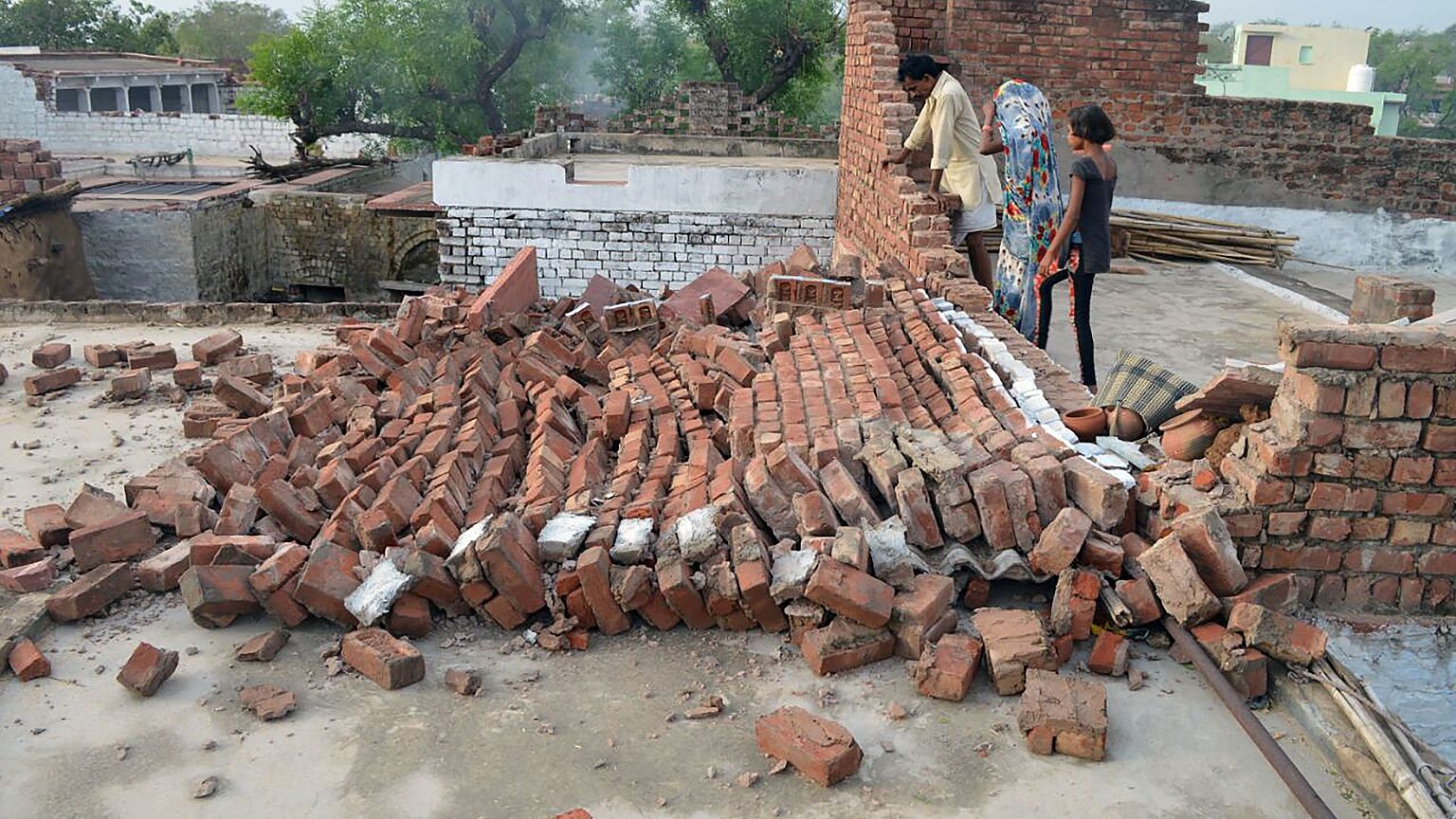 Image: INDIA-ACCIDENT-STORM
