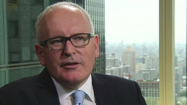 Frans Timmermans : "Si les états membres appliquent la clé de répartition, on peut contrôler la situation" Frans Timmermans : "Si les états membres appliquent la clé de répartition, on peut contrôler la situation"
