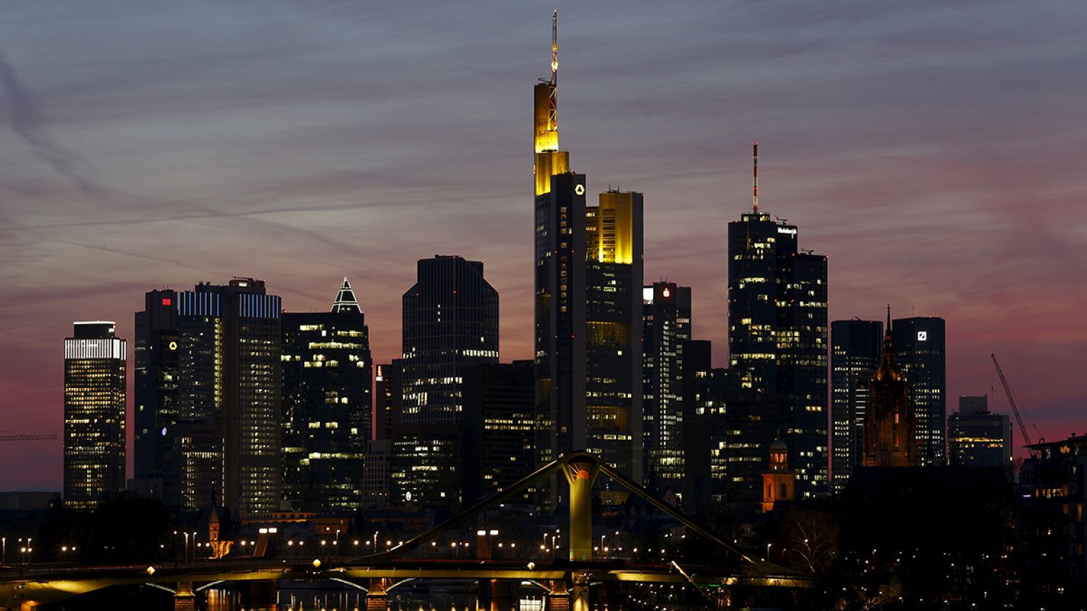 1 Mio. Menschen und tausende Polizisten: Tag der deutschen Einheit in Frankfurt