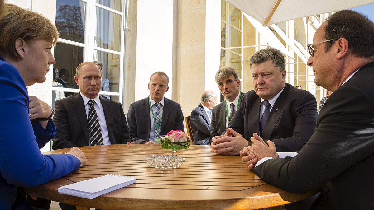 Ukrajnáról egyeztett Putyin, Porosenko, Merkel és Hollande