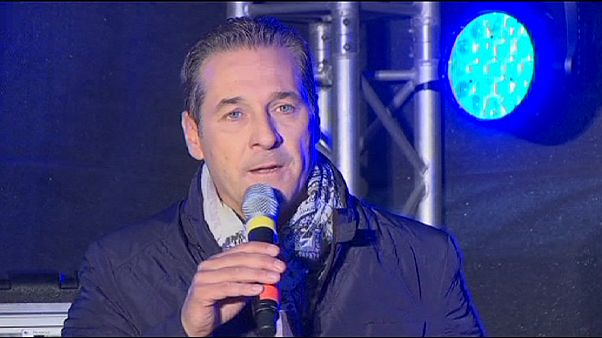 Vienna: Strache in testa nei sondaggi per le municipali Vienna: Strache in testa nei sondaggi per le municipali