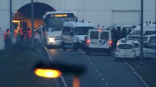 Eurostar suspended after migrants break through Calais entrance