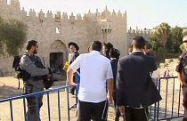 Bıçaklı saldırıların ardından Filistinlilerin Eski Kudüs'e girişi yasaklandı
