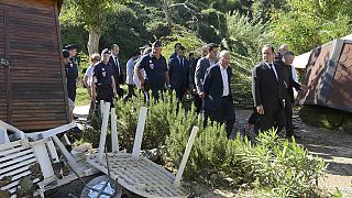 #inondations: French president visits flood-hit region