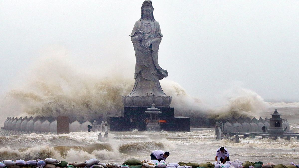Tufão Mujigae fustiga China