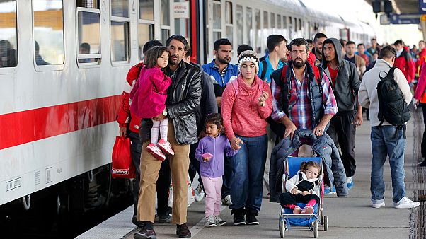 Almanya'ya beklenen sığınmacı sayısı yükseldi Almanya'ya beklenen sığınmacı sayısı yükseldi
