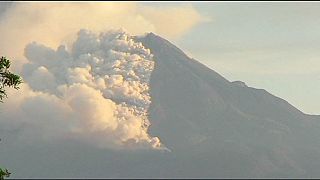México: Colima entra em erupção